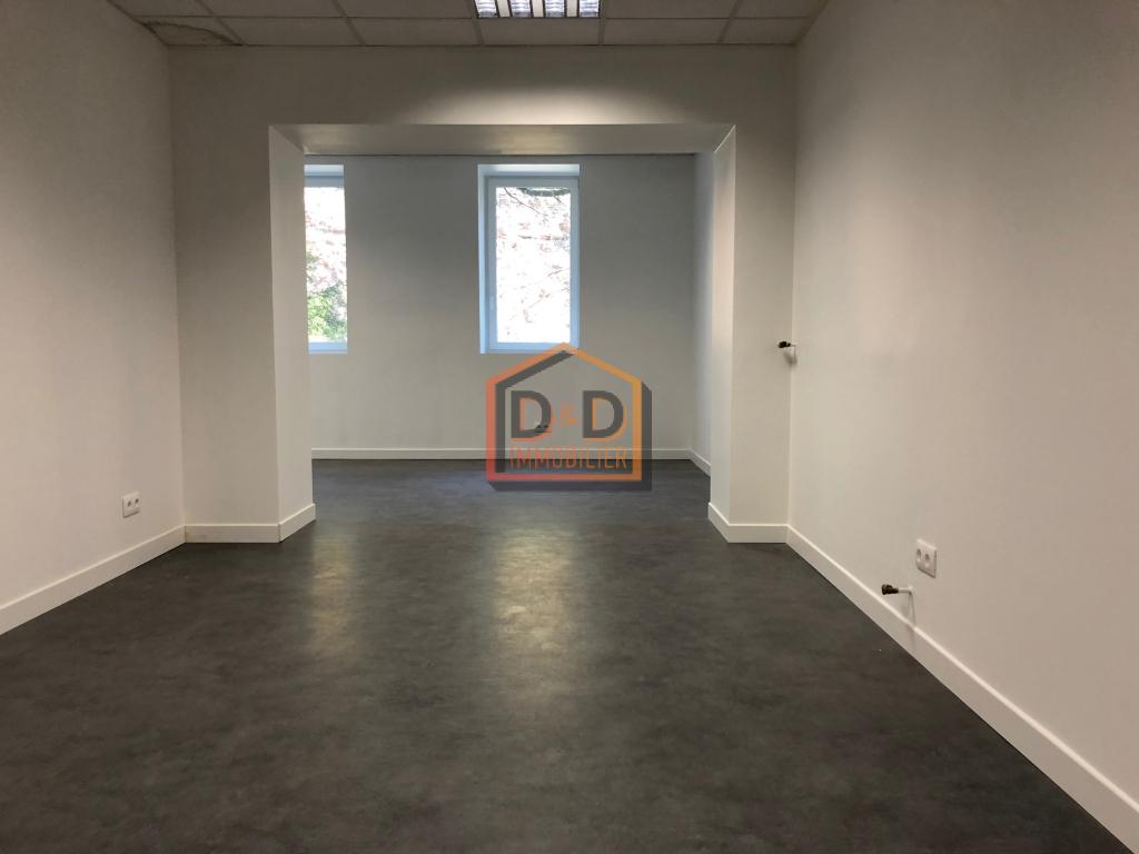 Bureau à Esch-Sur-Alzette, 52 m², 1 100 €/mois