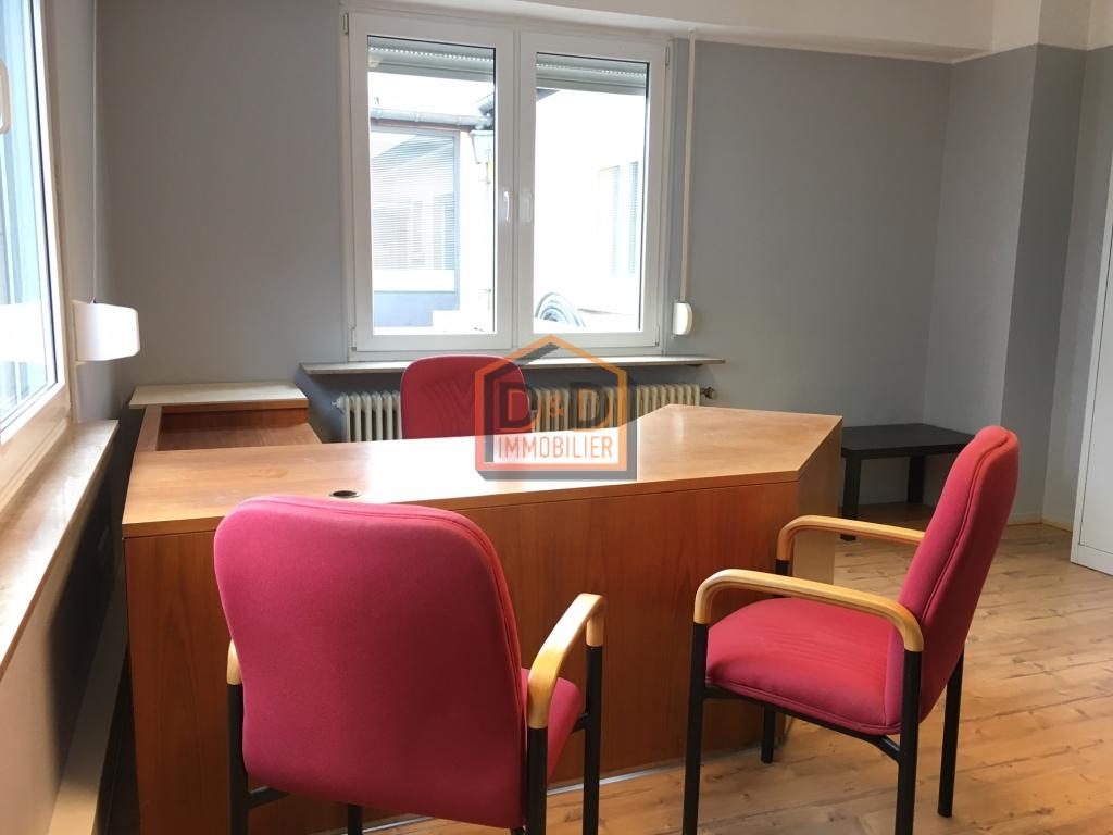 Bureau à Luxembourg-Bonnevoie, 19 m², 800 €/mois