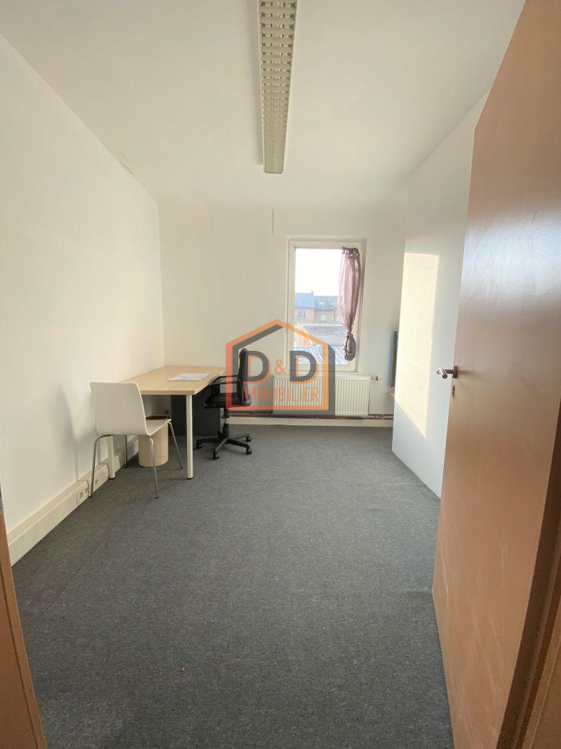 Bureau à Esch-Sur-Alzette, 15 m², 400 €/mois