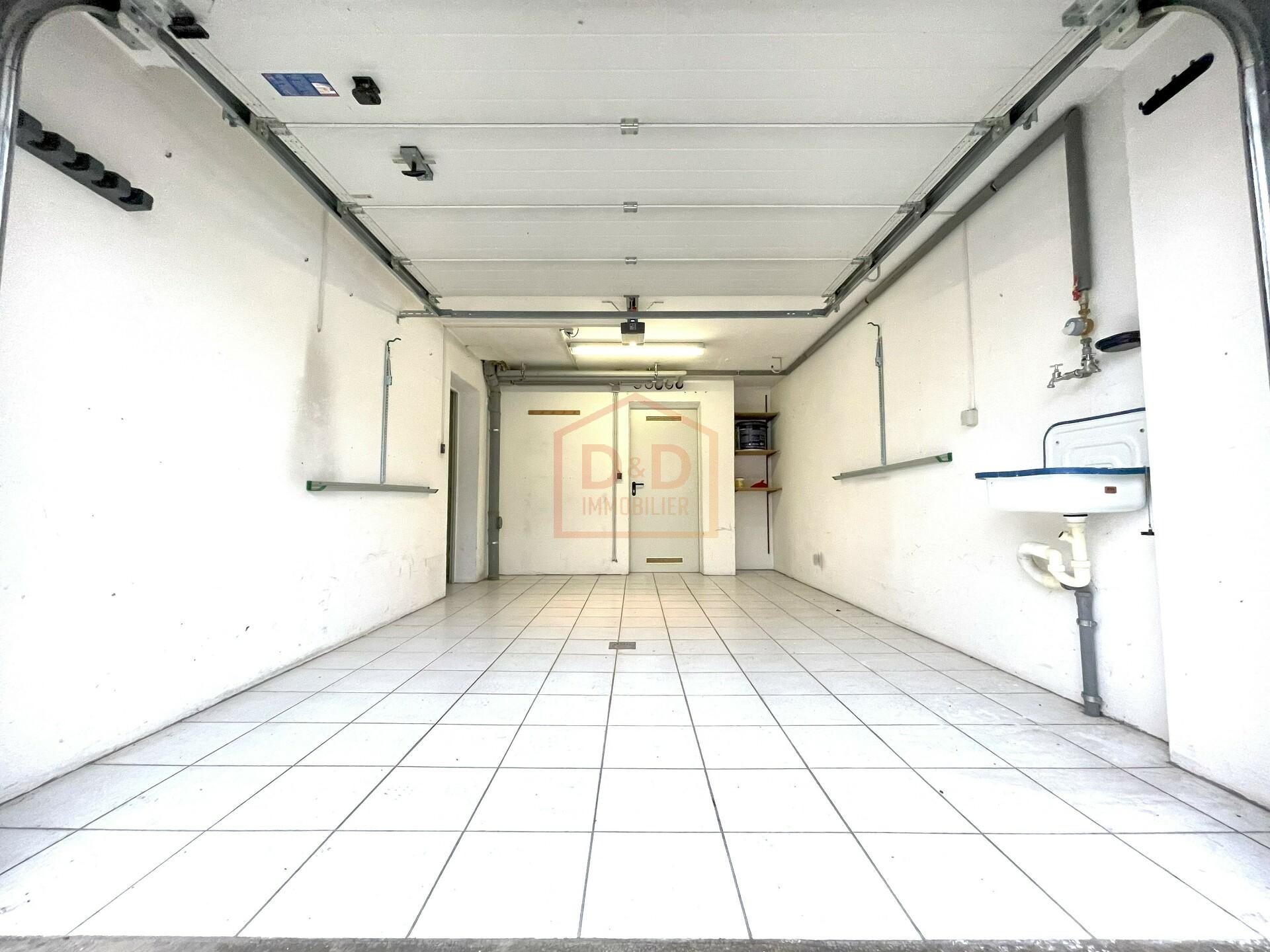 Garage.jpg